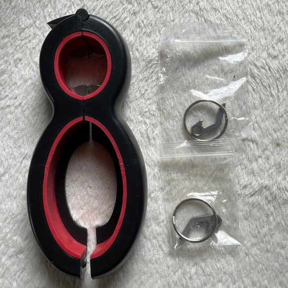 6 in 1 Portable Manual Can Opener - Your Kitchen's Must-Have Tool! - Picture 1 of 2